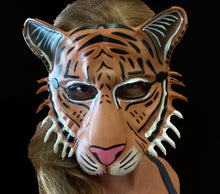 Load image into Gallery viewer, Maskelle Tiger Mask